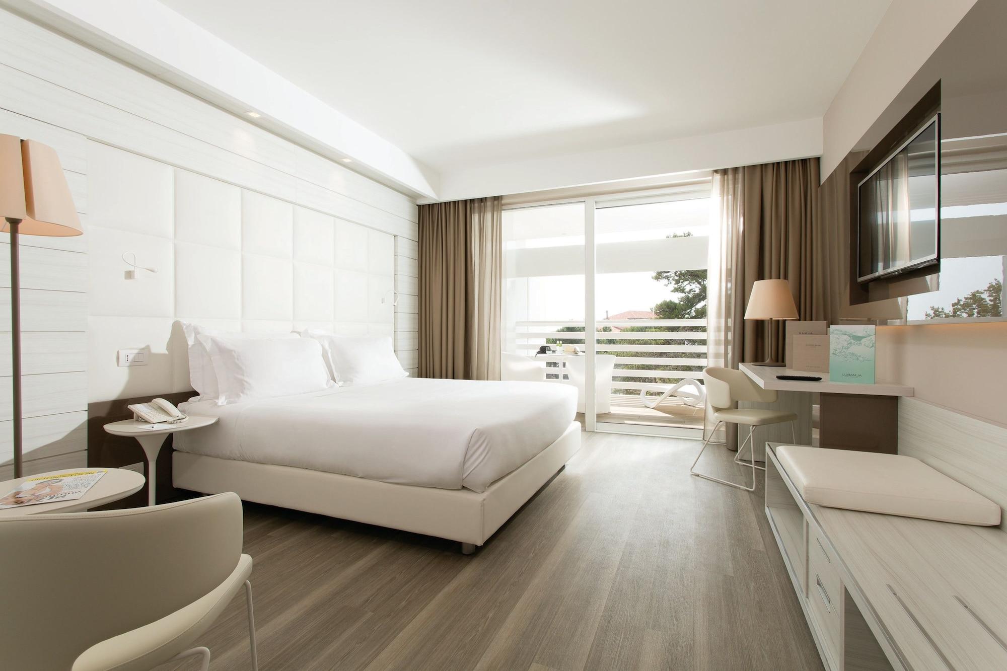 Almar Jesolo Resort & Spa Exterior photo Deluxe room
